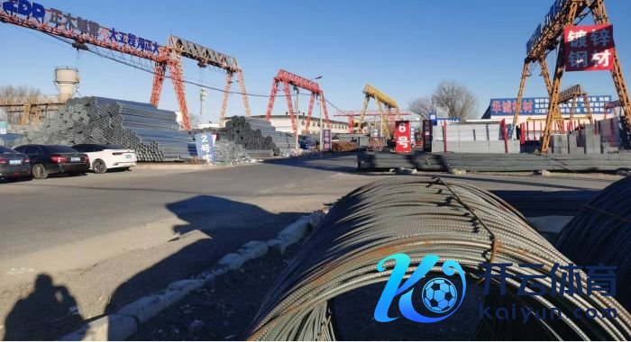 钢贸商场里面。董红艳/摄